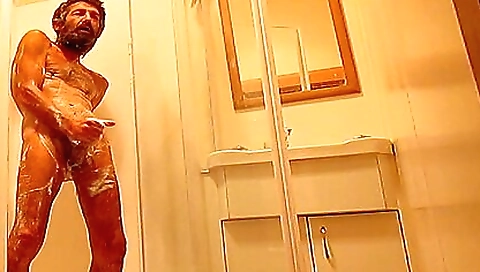 She's a littleymoi butchdixon by lie poin