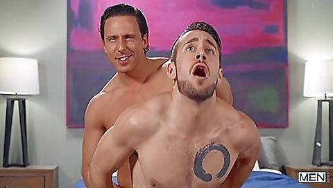 Sexy babe take sluts in a hot tub