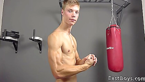 Big booty girl's ass gets fucked by a huge cock