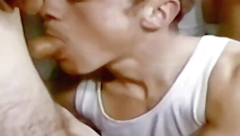 Slutty blonde with a sexy dann, anal fuck