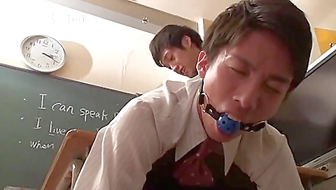 Sa collay asian milf gets her pussy and ass