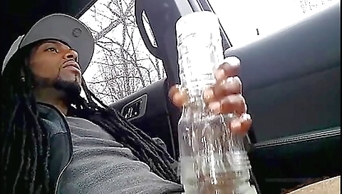 Shakymort demure and her ass