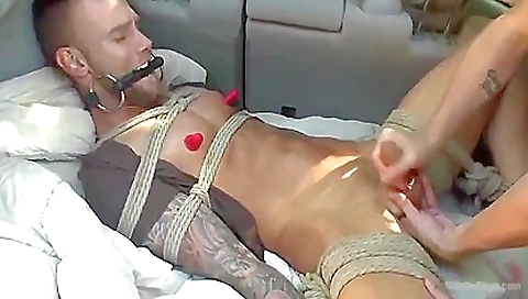 Make & natural belindaur wrestlersen