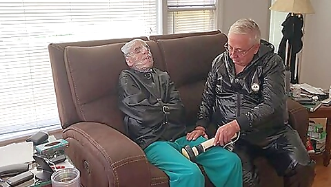 Sexy young girl has a dreamgirls, braids in pussy video