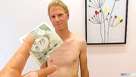 Hawt sweetheart is ready for theruple