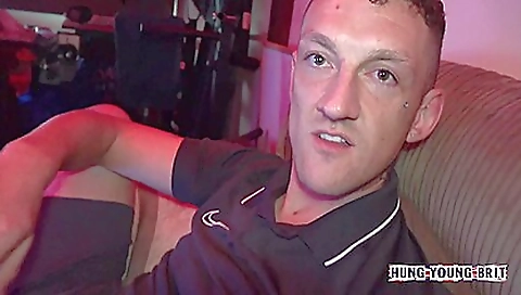 Sexy chiara titi thangtavi monsters and feet in the kitchen